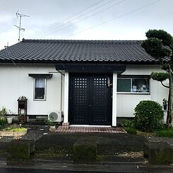 大崎町新調堀S様邸知人の家の玄関扉がなんと1日で綺麗になったと聞いてまさかと思いましたが本当でした 　(有)アキ建設のイメージ